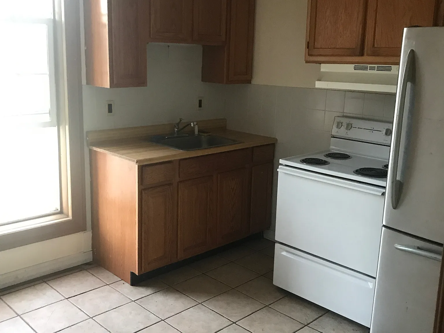 3 bed, 2000 sqft, $1,350 — Photo 4