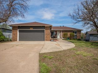1808 N Arrowhead Dr, Derby, KS 67037