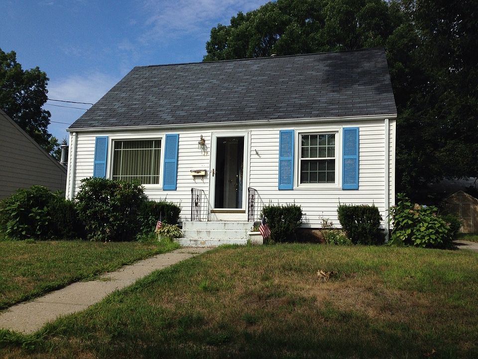 1st image of 39 Spywood Ave
