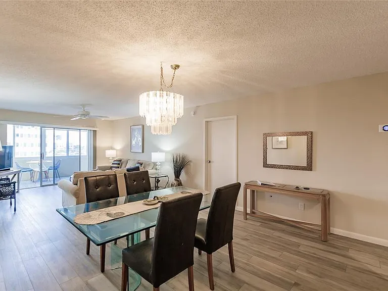 1055 W Peppertree Dr #506AA — Photo 9