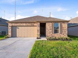 2822 Icarus Dr, Fresno, TX 77545