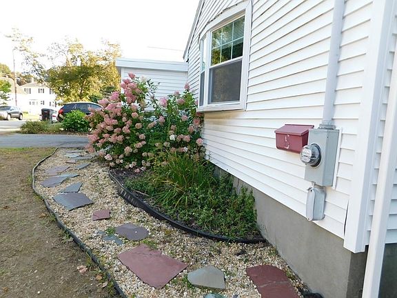 2nd image of 5 Looney Ave