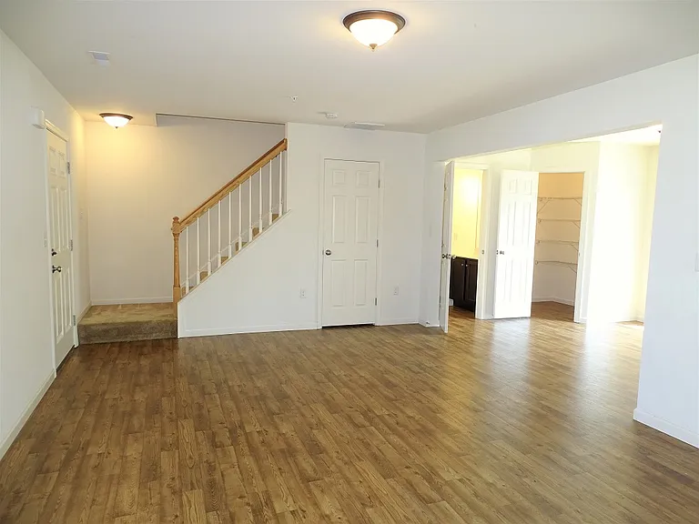 119 Redstone Dr #12 — Photo 2