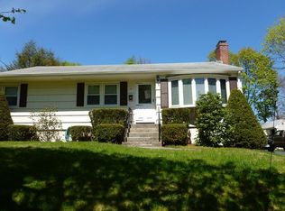 53 Anna St, Worcester, MA 01604