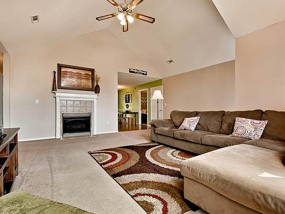 4th image of 26 Northaven St