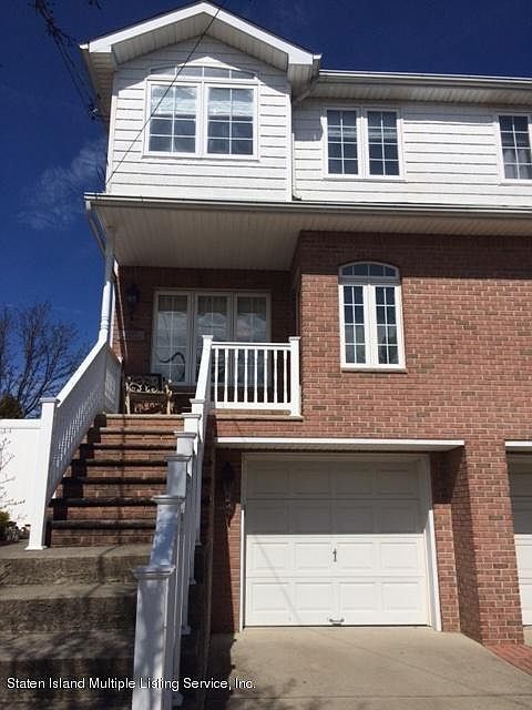 1st image of 1089 Sheldon Ave