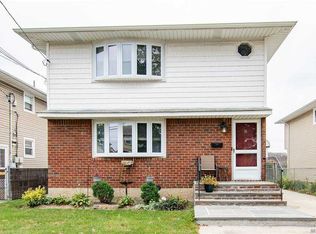 36 Madison Ave, Franklin Square, NY 11010