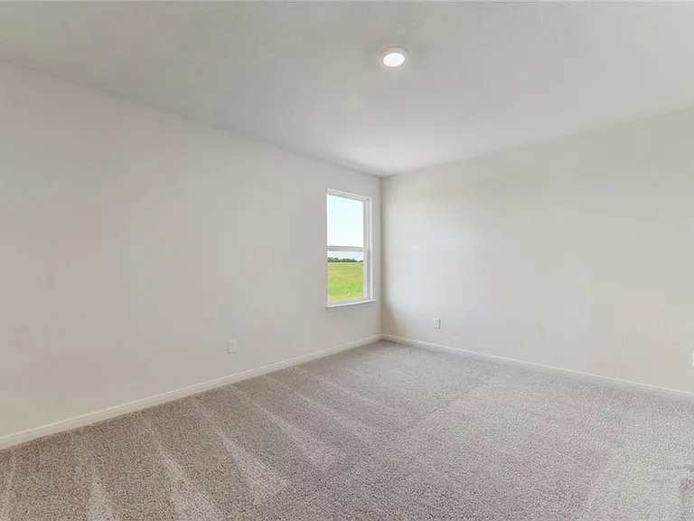 1001 Riverdale Cv — Photo 13