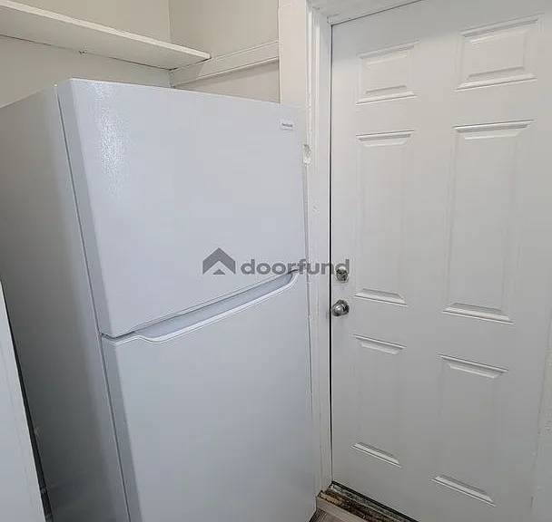 1004 Main St #3 — Photo 9