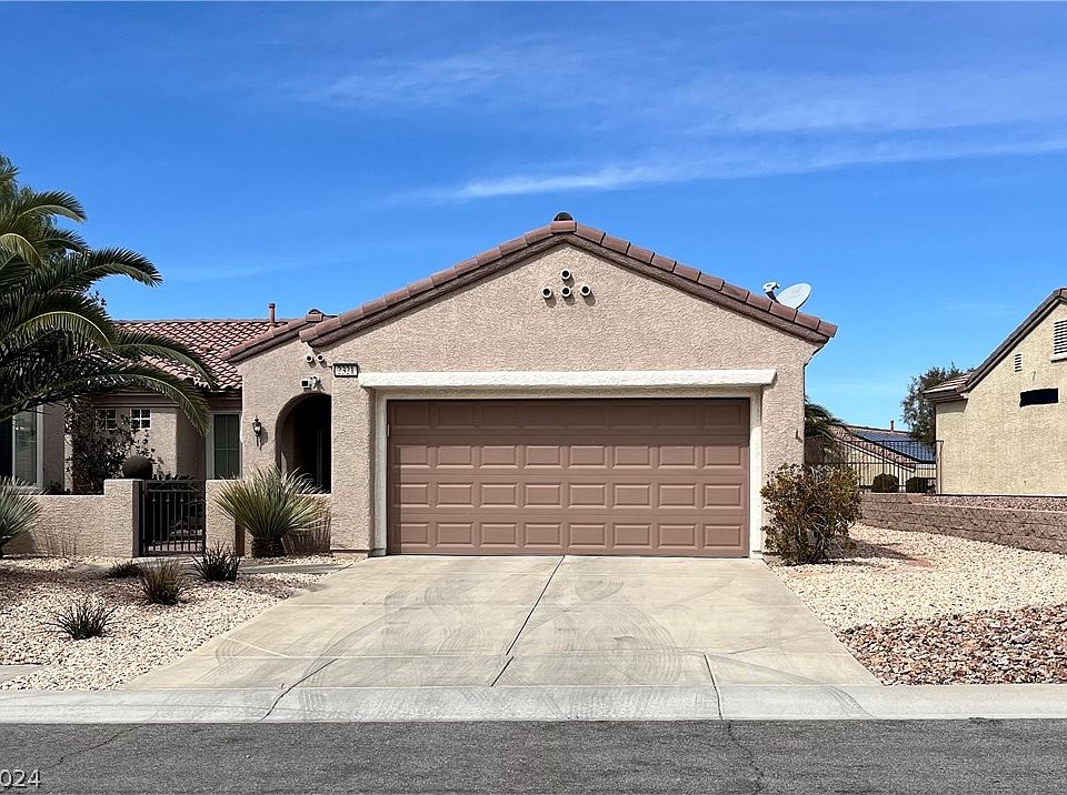 1st image of 2321 Fox Hills Dr