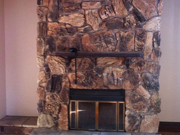 Fire place in front room for decoration only ( non working)