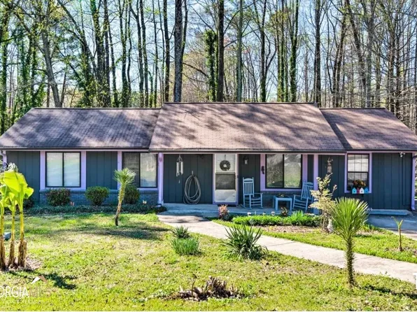 2840 Woodfield Dr, Rex, GA 30273