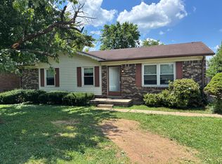 122 Scenic Dr, Bardstown, KY 40004
