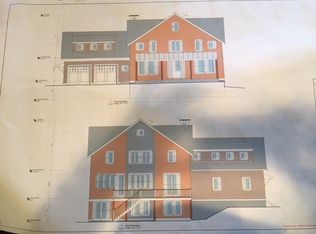 15 Hutchins Ct, Gloucester, MA 01930