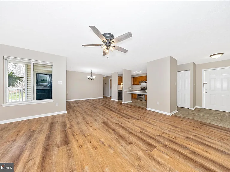 2112 Whitehall Rd #1C — Photo 6
