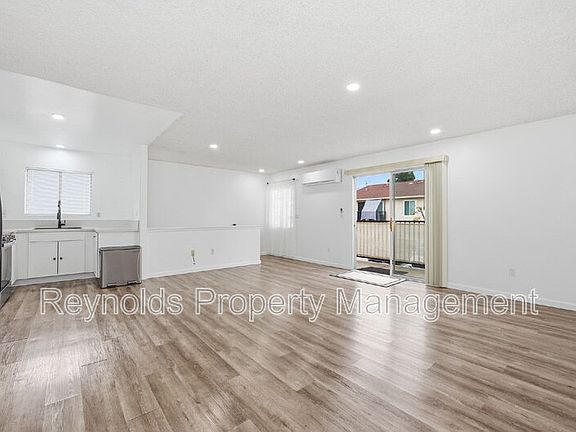3rd image of 6814 Camphor Ln