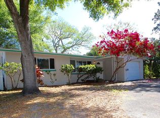 10337 Blossom Lake Dr, Seminole, FL 33772