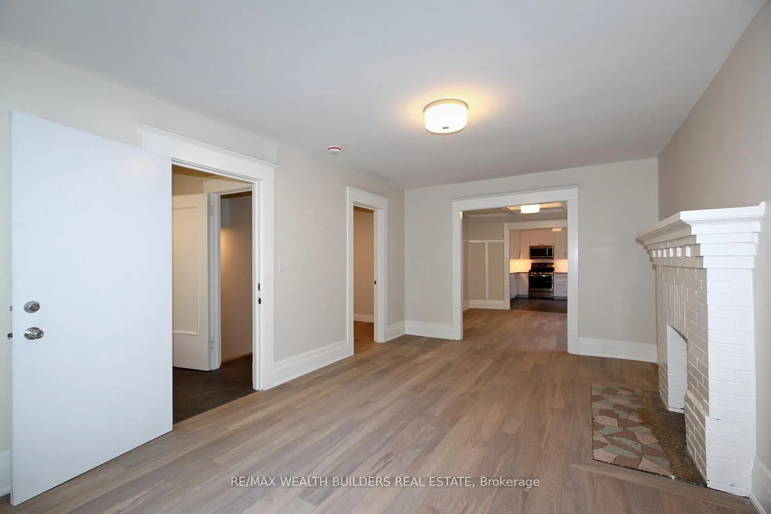 3 bed, $3,800 — Photo 2