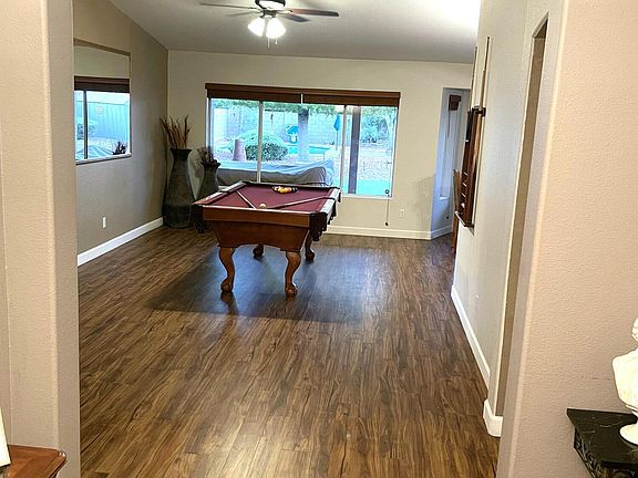 5th image of 3207 E ROSEMONTE Drive