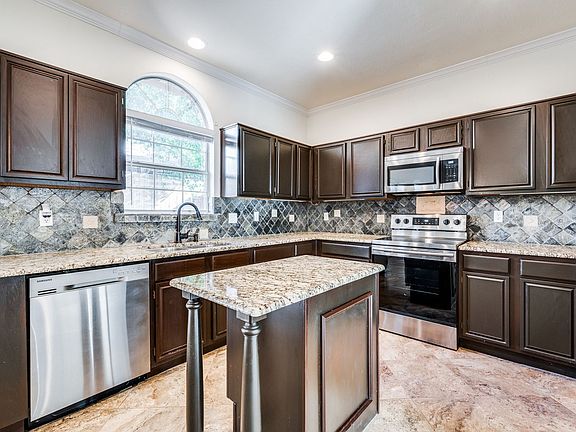 5th image of 5012 Bryn Mawr Dr