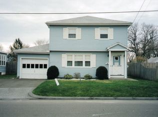 47 Lorraine St, Chicopee, MA 01013