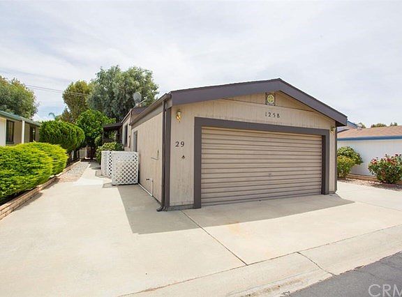 2nd image of 1258 Bishop Dr