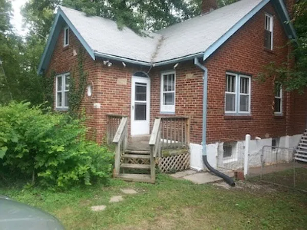 1320 Weleba Ave photo 1