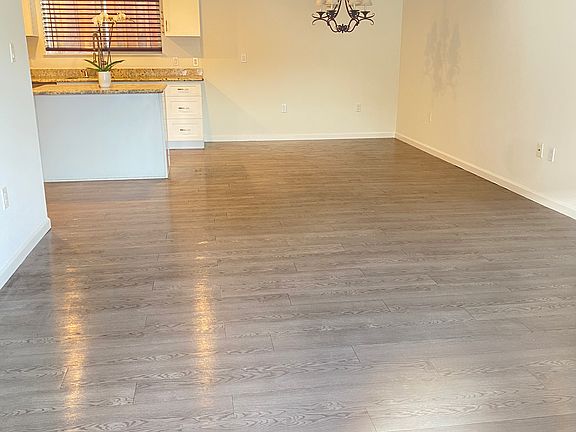 5th image of 2415 Donald Ave