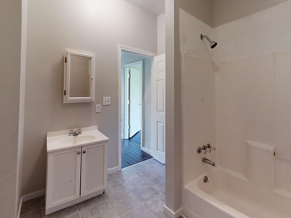 1st image of 311 Walnut Ave #B