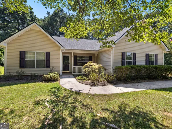 20 Walton Woods Dr, Newnan, GA 30263