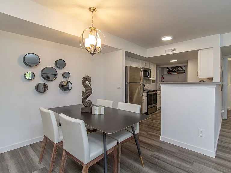 Ivy Hills Living Spaces — Photo 125