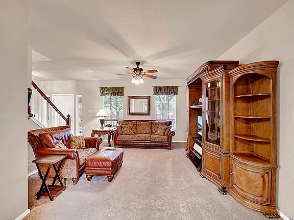 4th image of 108 BLUE SAGE LN