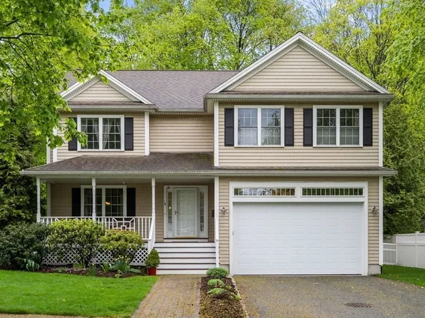 18 Sanderson Rd, Waltham, MA 02451