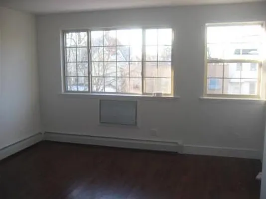 Rented by Nooklyn NYC LLC | media 53