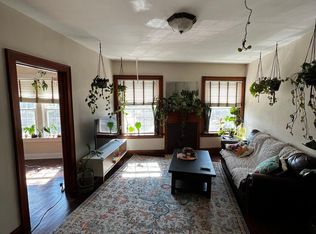 3292 N High St APT E, Columbus, OH