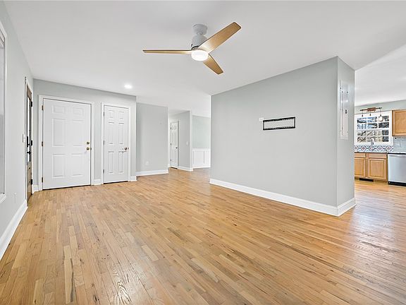 5th image of 203 Dodgins Ln