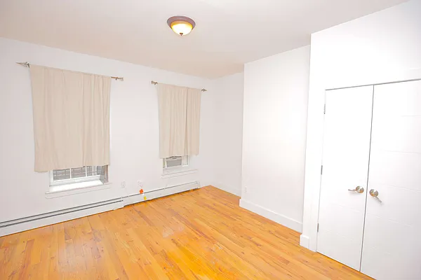 Rented by Nooklyn NYC LLC | media 49