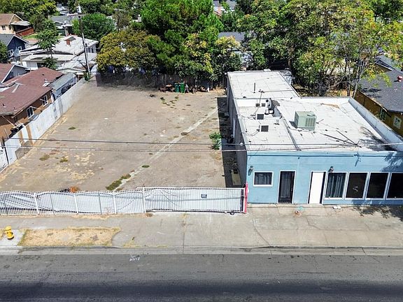 5th image of 1133 E Harding Way