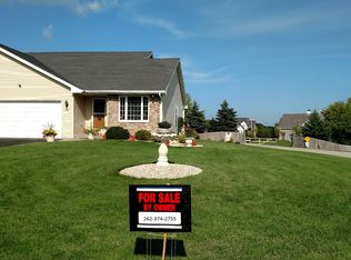 498 Fox Ln, Walworth, WI 53184