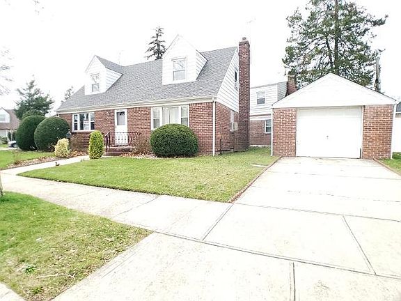 3rd image of 252-05 Shiloh Ave