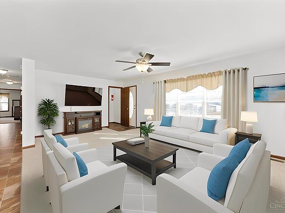 3rd image of 450 Susanna Way