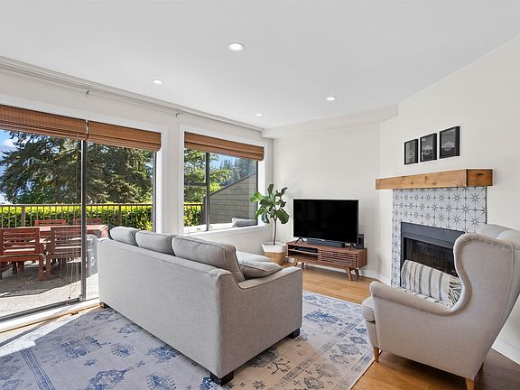 2nd image of 2151 Banbury Rd #2