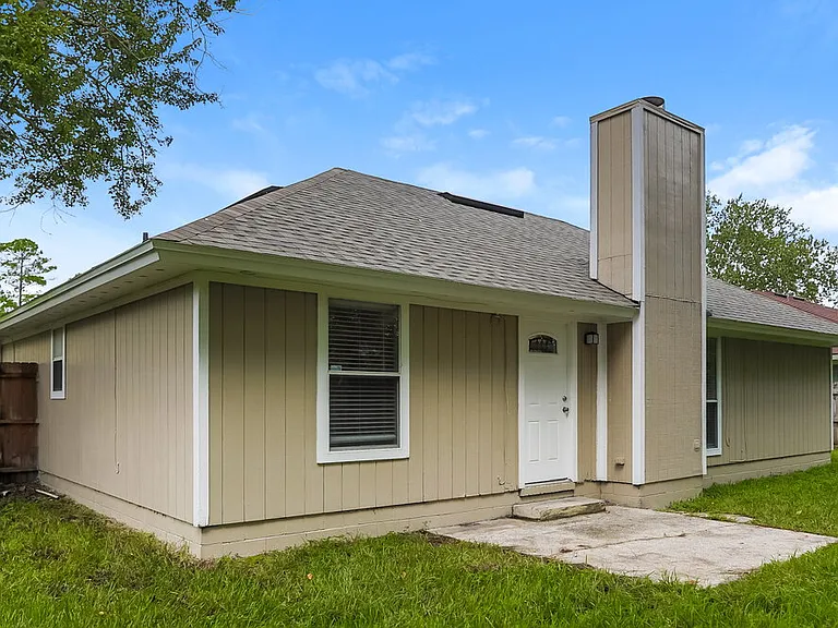 1804 Sherwood Dr — Photo 16