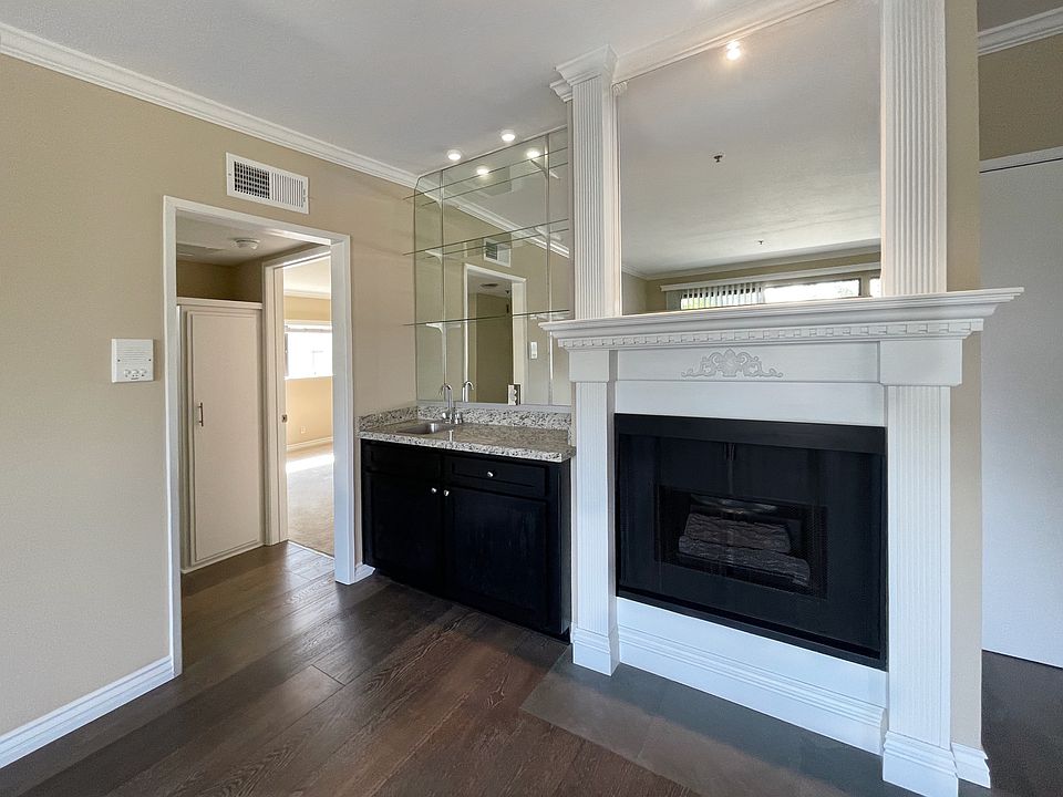 Custom fireplaces and wet bars