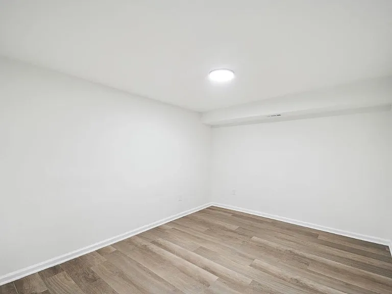 10611 Campus Way S — Photo 4