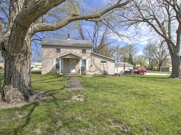 286 W Fremont St, Bement, IL 61813