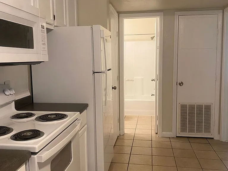 306 Calhoun Dr — Photo 12