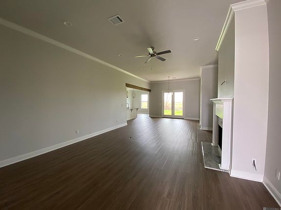 4th image of 284 Marmande Ave
