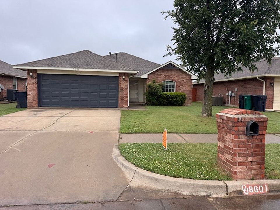 1st image of 8601 Canyon Trail Dr