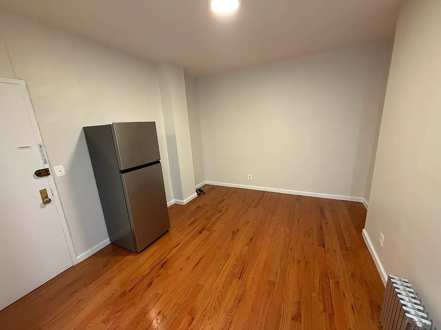 11 East 32nd Street — Photo 3